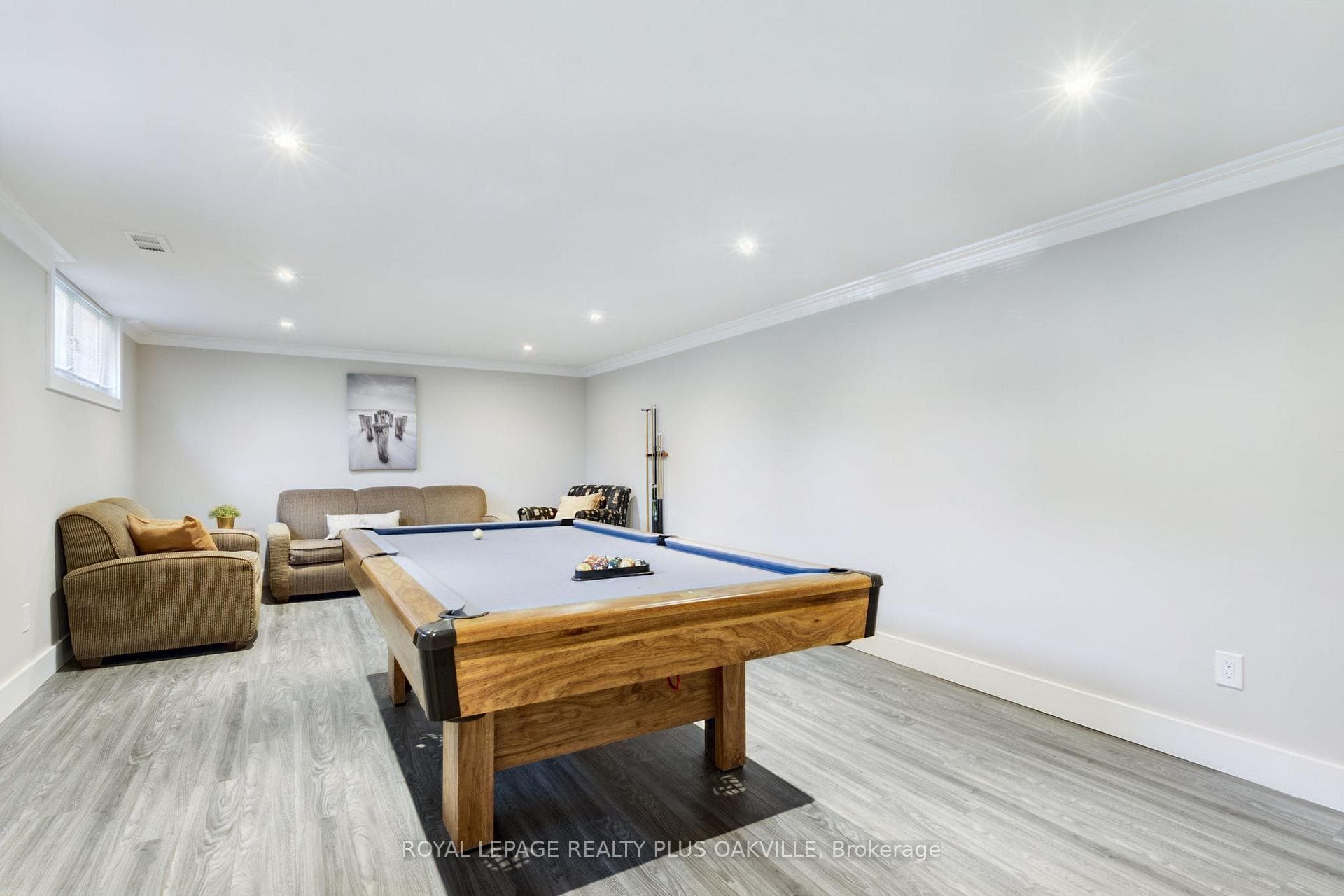 340 Clarendon Drive photo 28