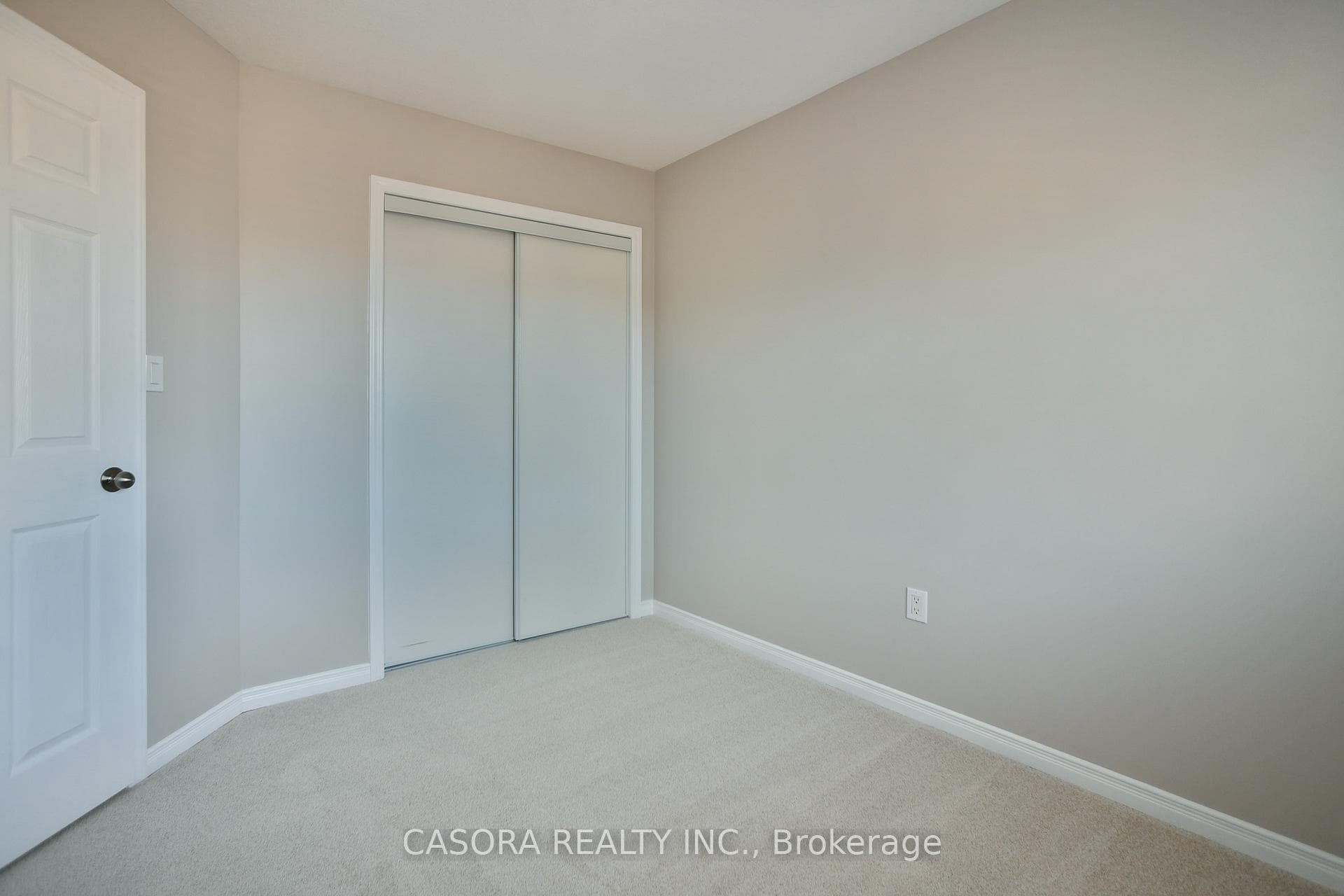 110 Arnold Marshall Boulevard photo 35