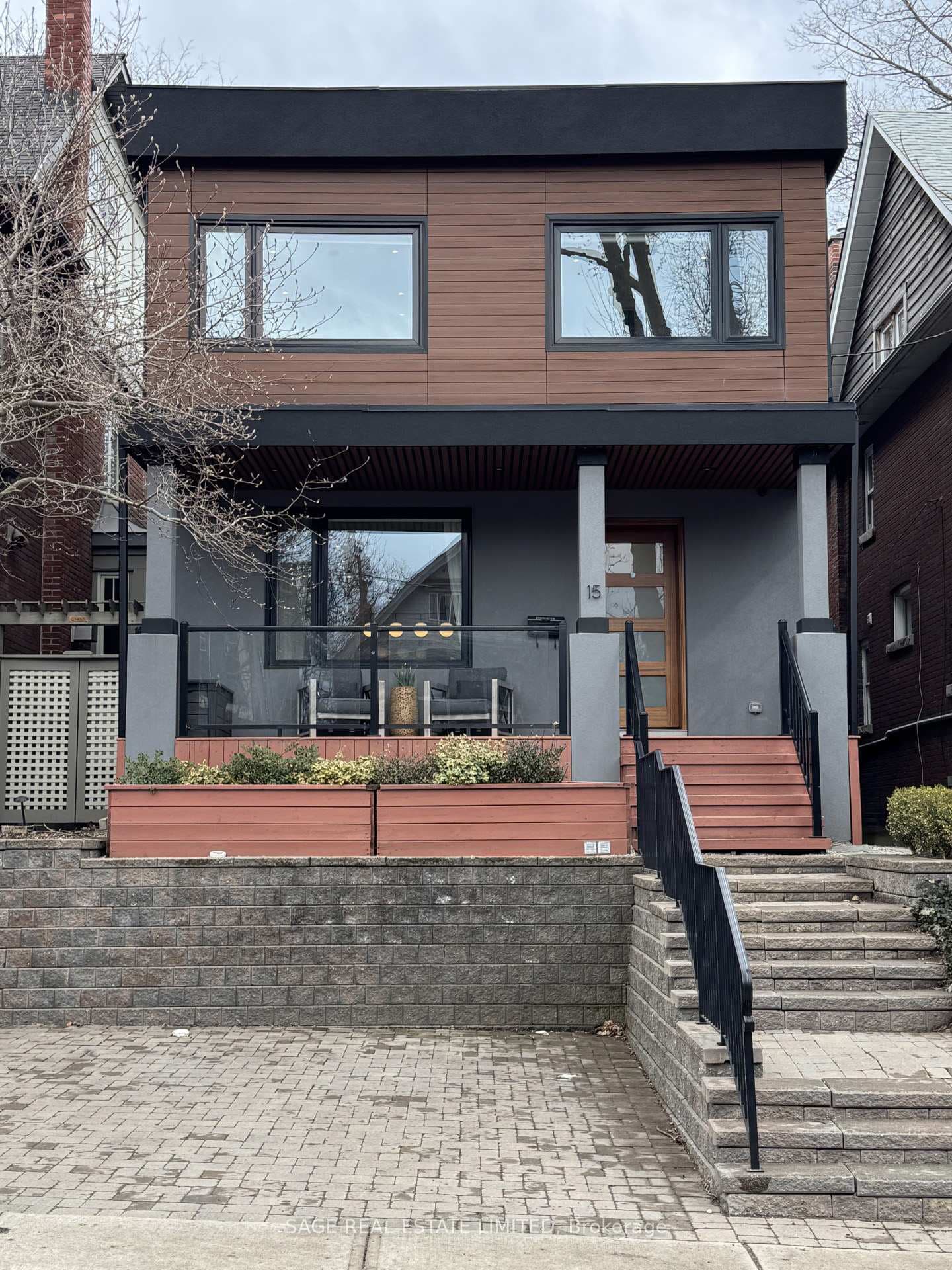 15 Hambly Avenue photo 2