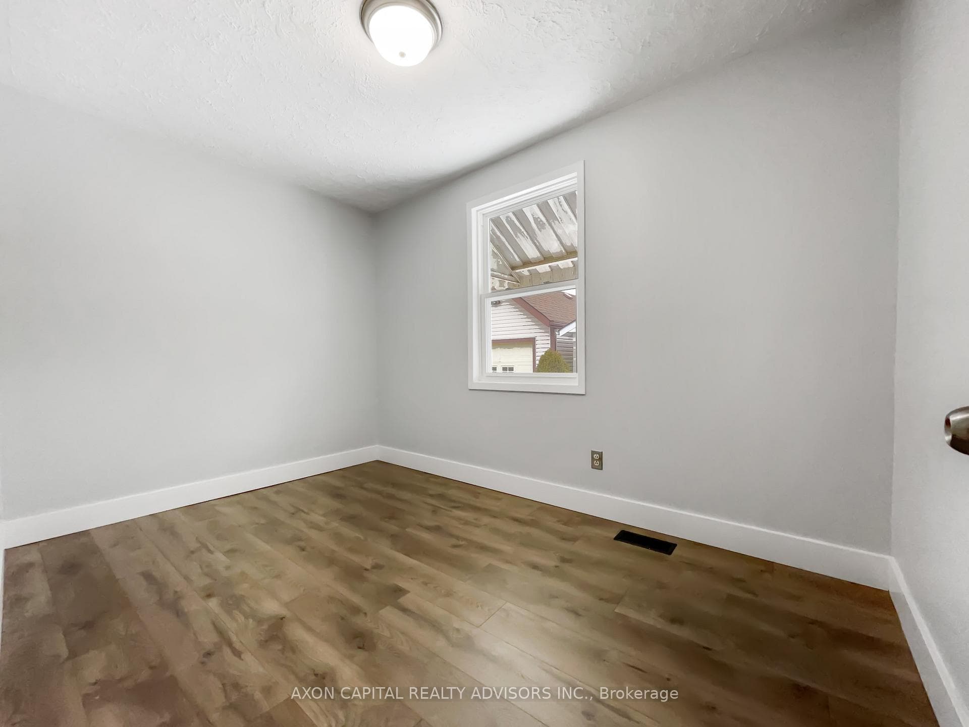 53 Brownville Avenue Unit Main photo 15