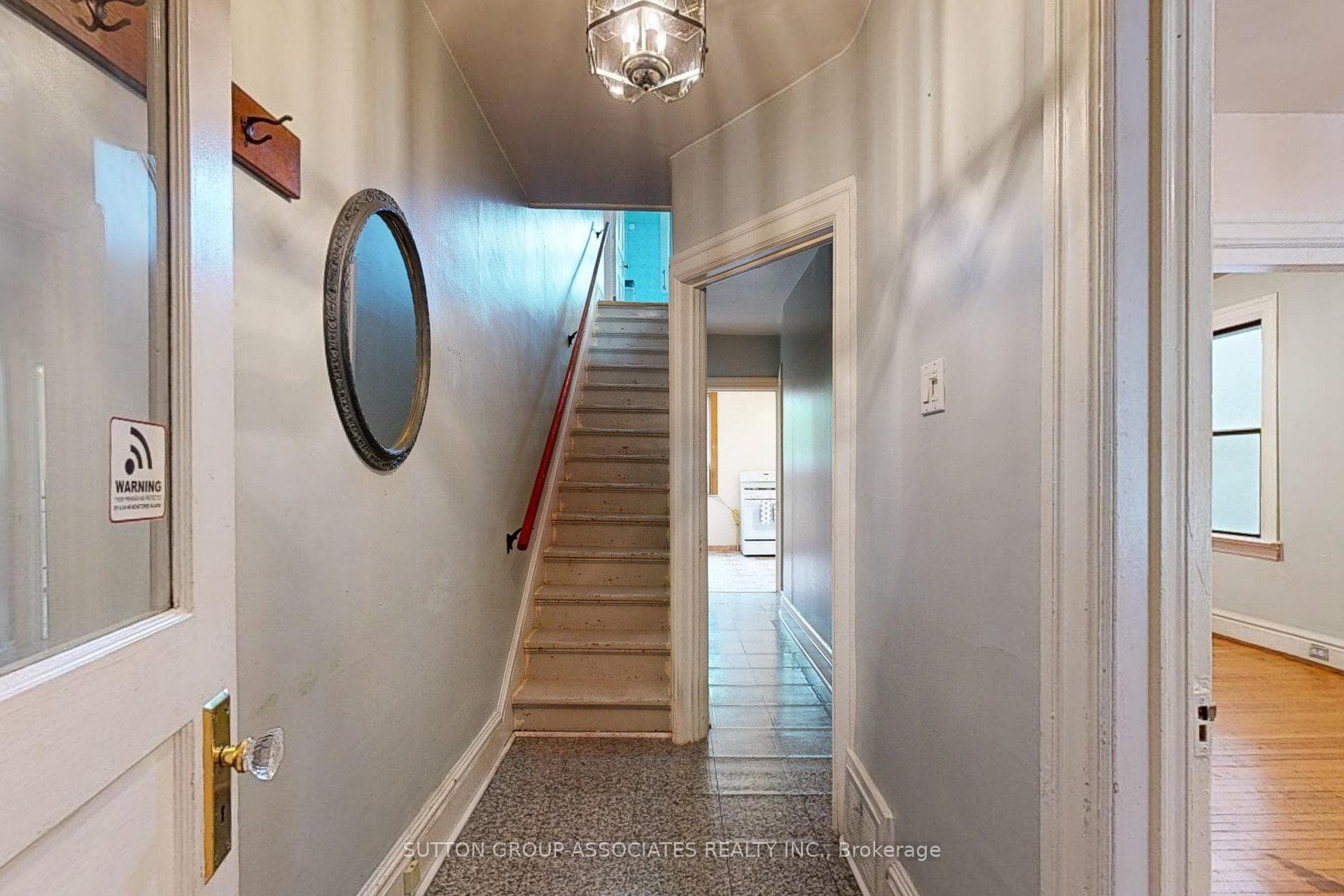 709 Crawford Street photo 4