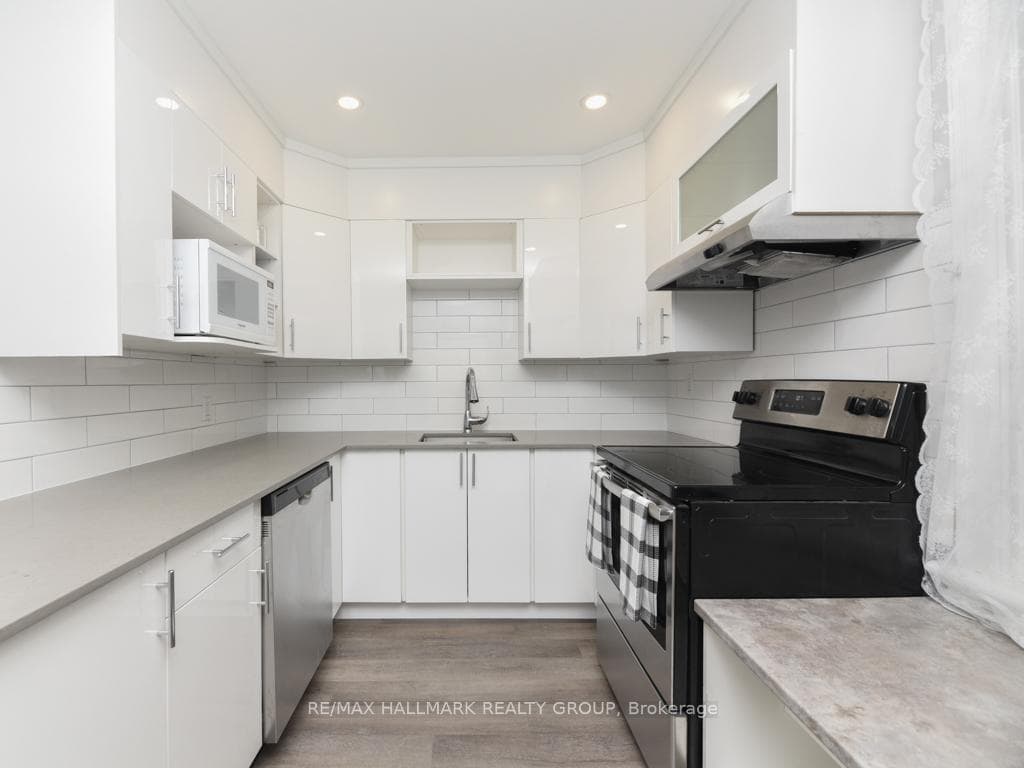 419 BESSERER Street photo 25