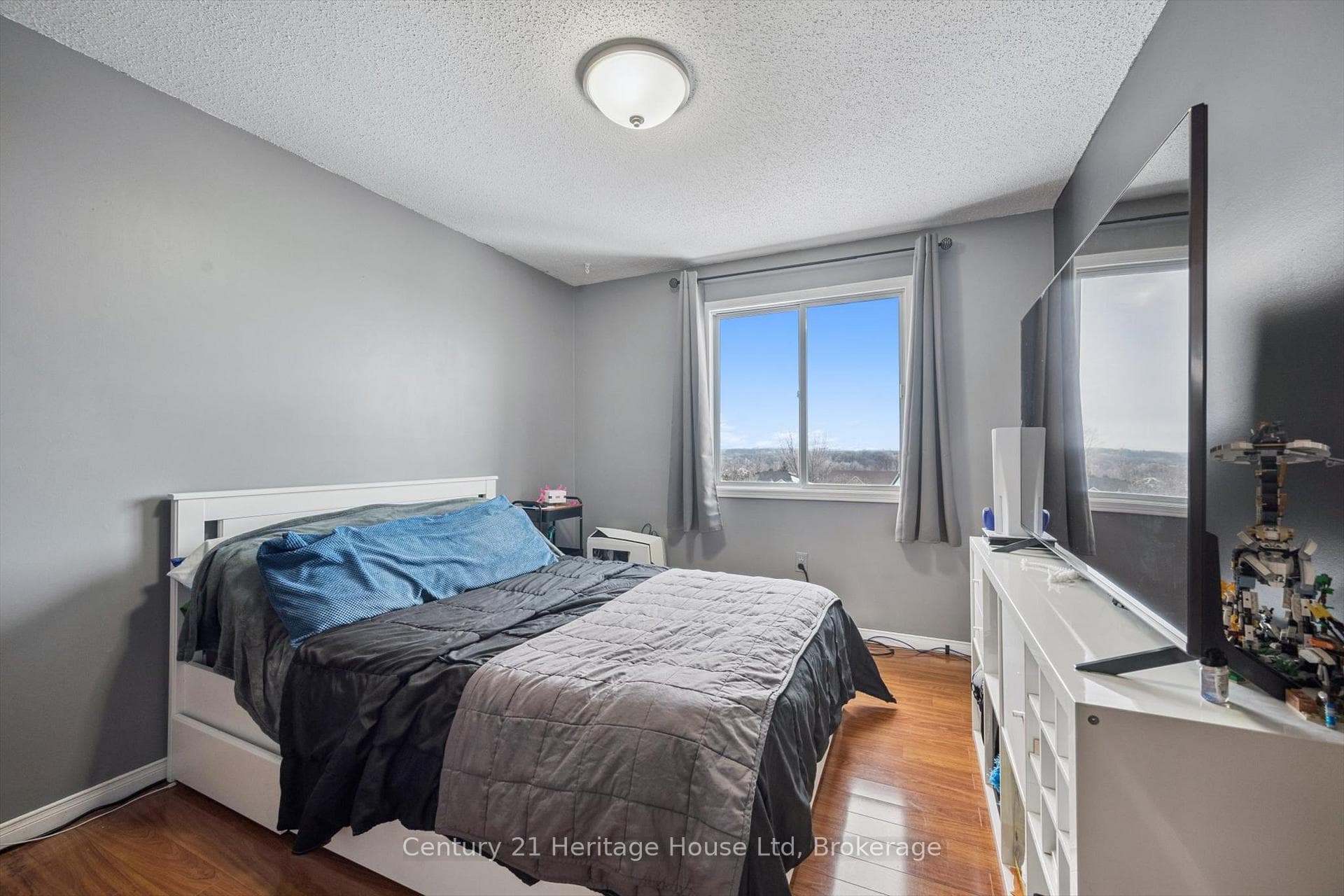 425 Misty Crescent photo 21