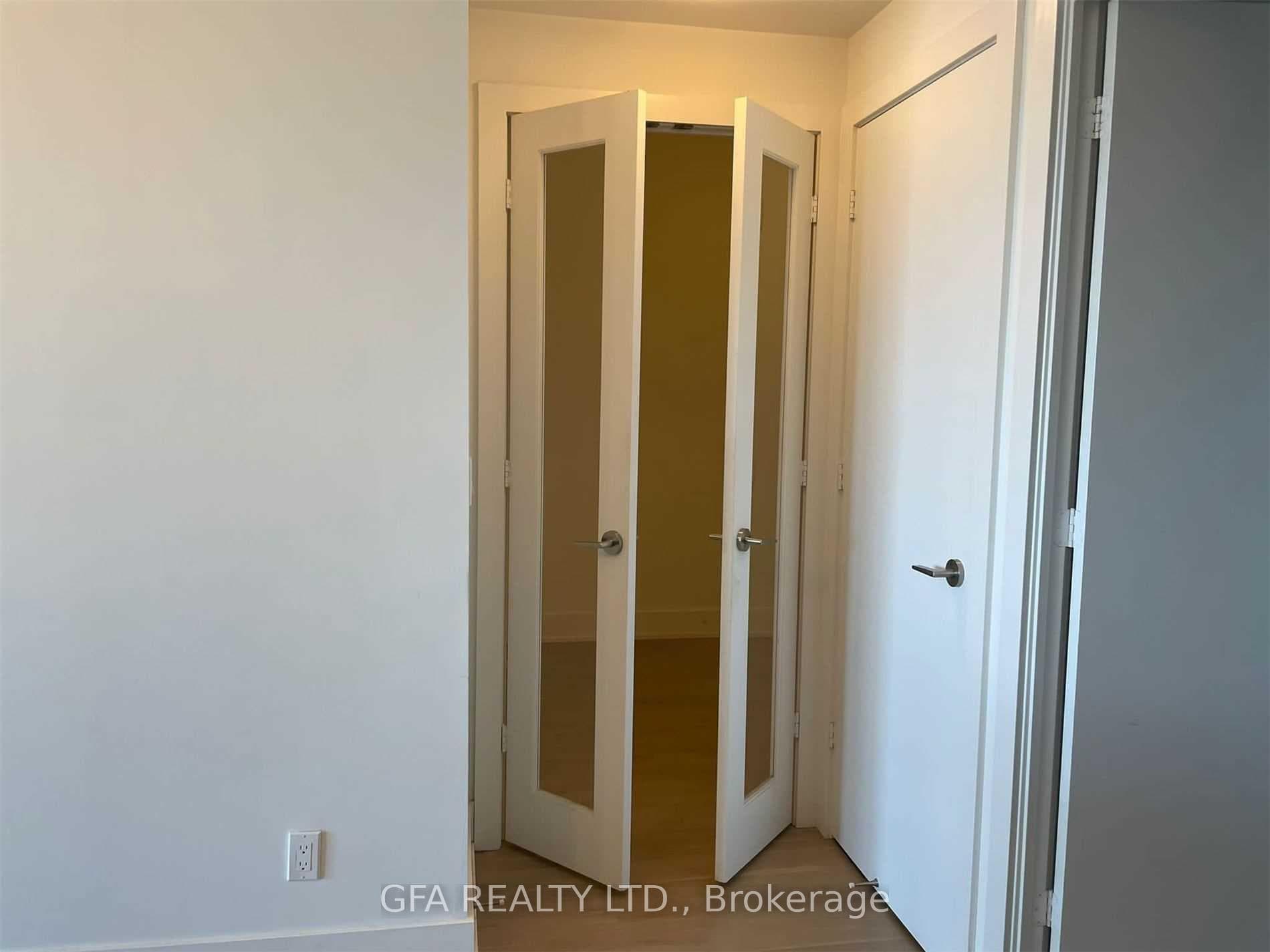 200 Bloor Street West Street Unit 2705 photo 5