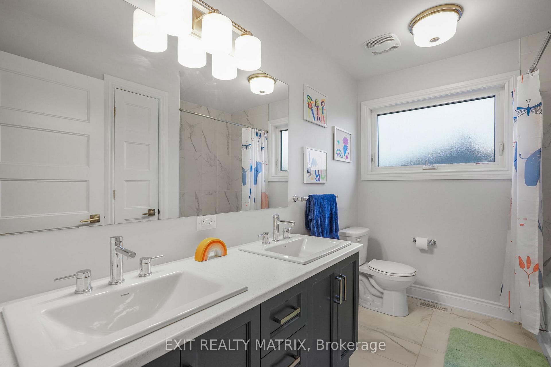 401 Colmar Street photo 26