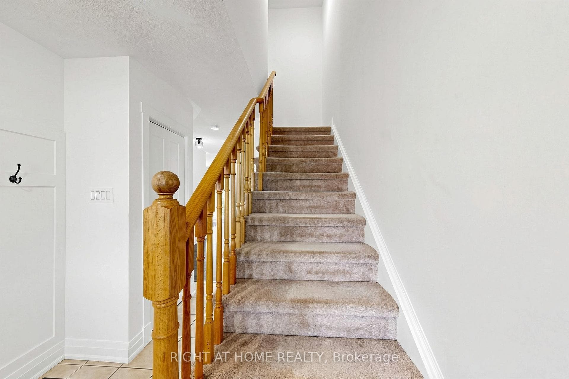 7 Macmillan Avenue photo 26