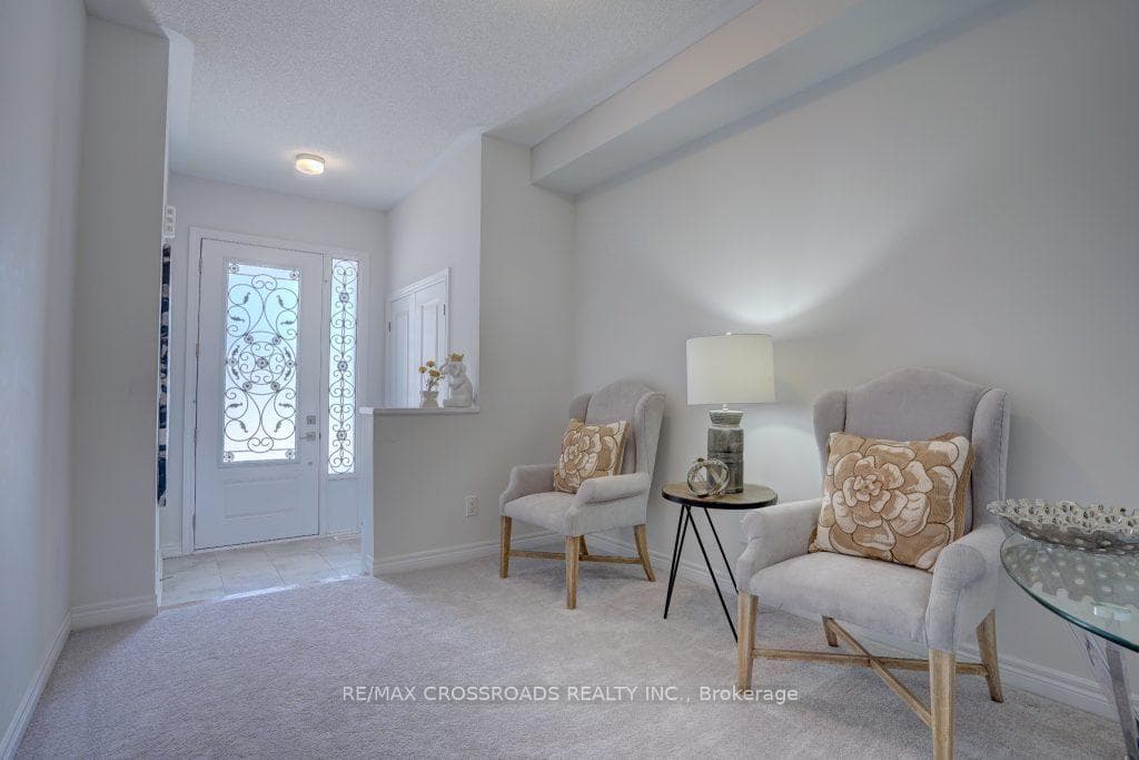 2014 Cameron Lott Crescent photo 6