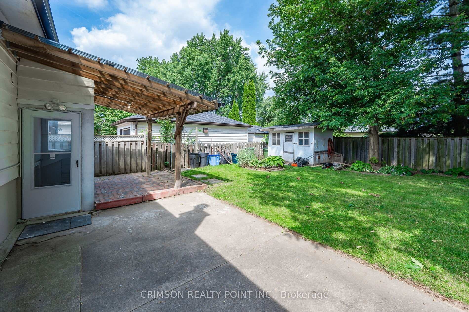 27 Stanlow Crescent photo 33