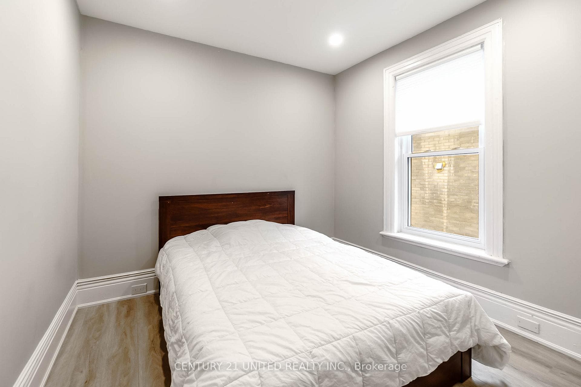 218 Park Street photo 38