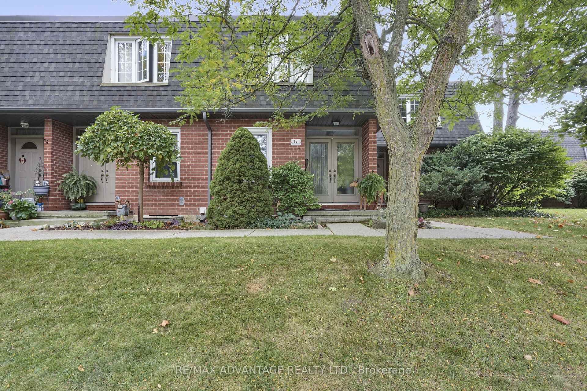 17 Blackacres Boulevard photo 1
