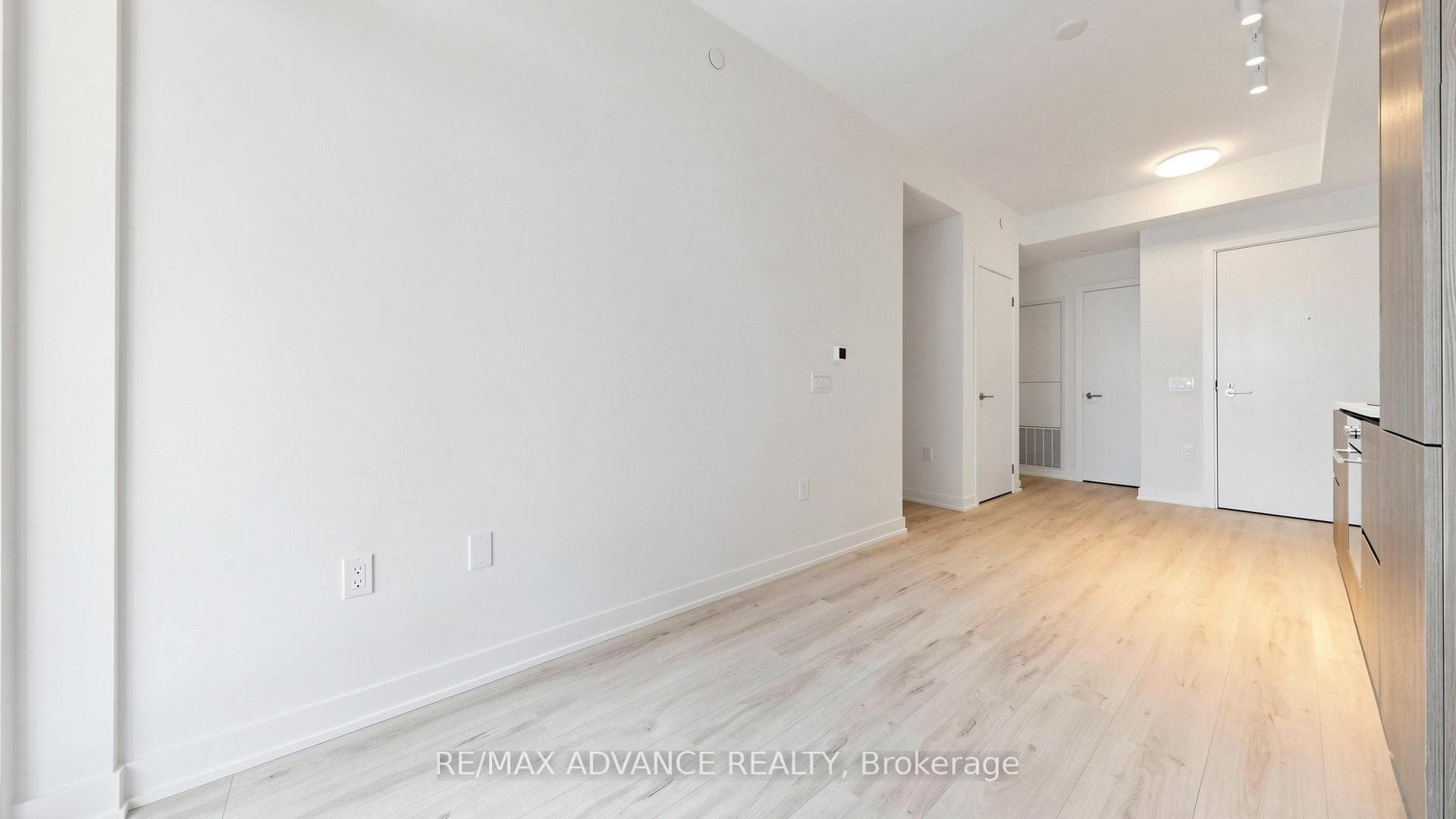 110 Broadway Avenue Unit 3013 photo 12