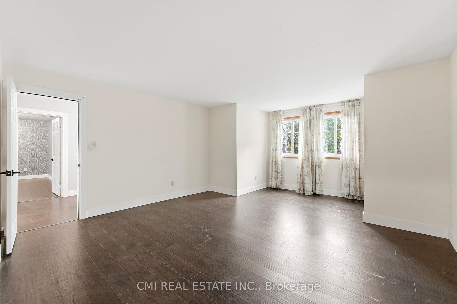 6 John Place photo 28