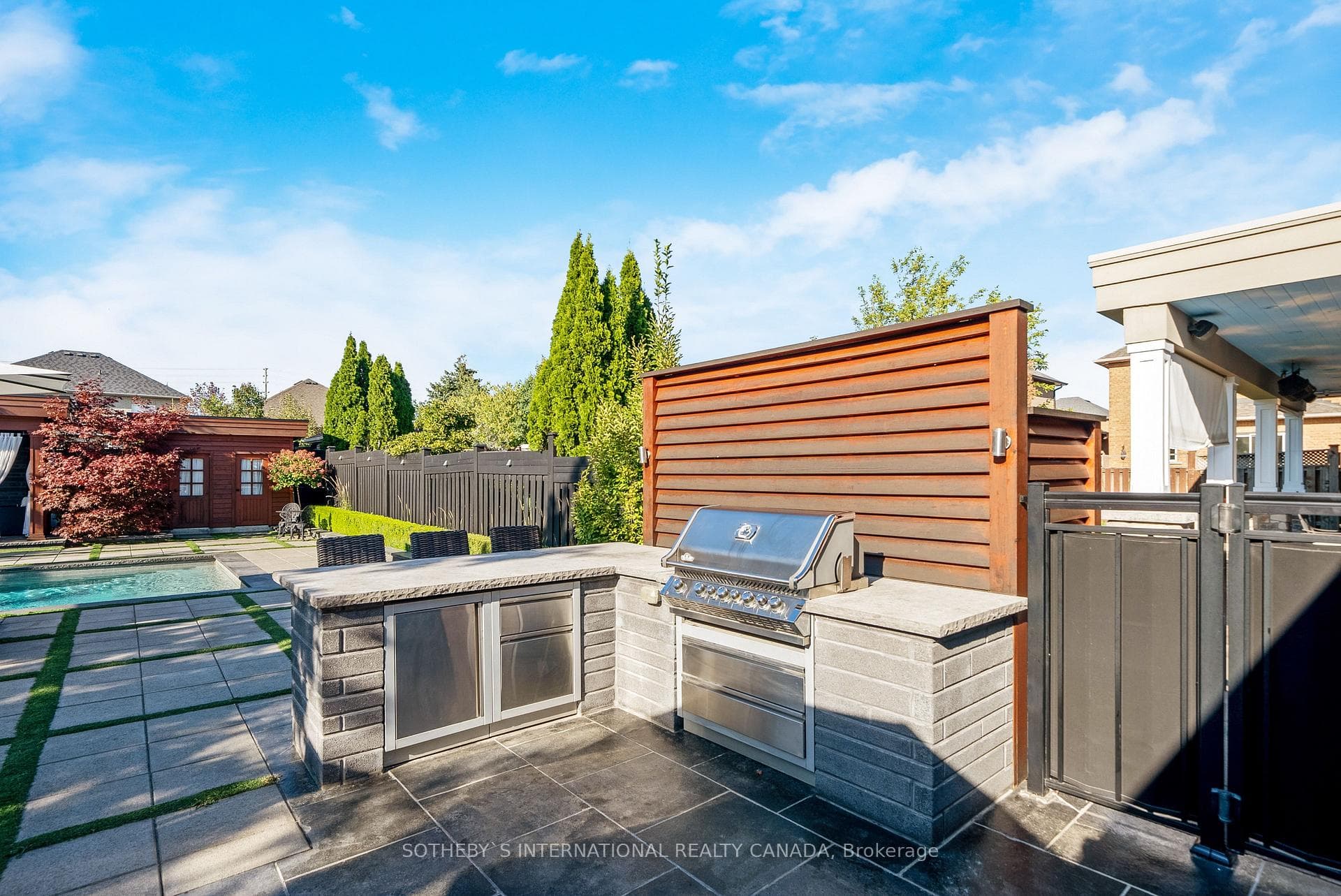 72 Avdell Avenue photo 41