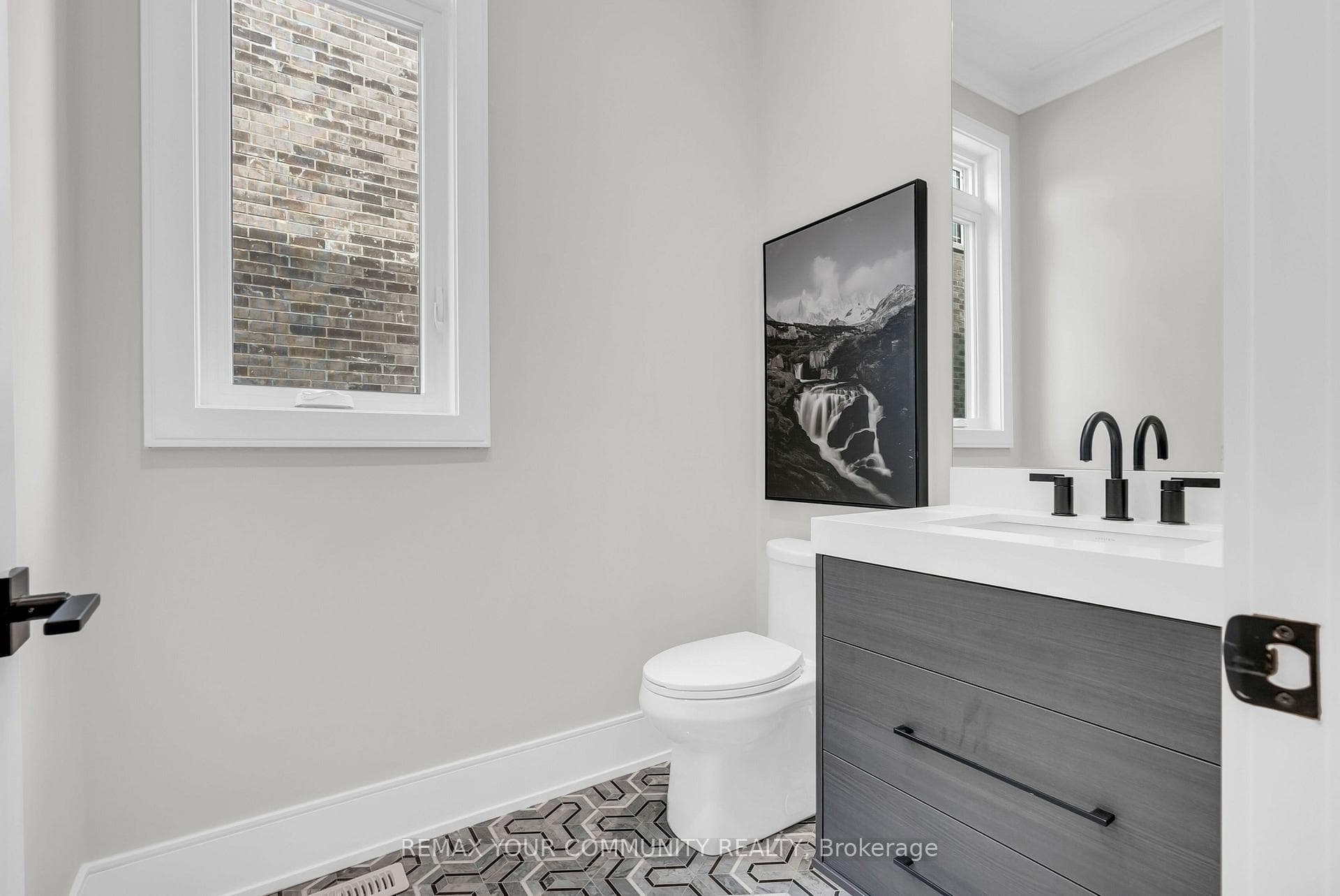 23 Menotti Drive photo 32