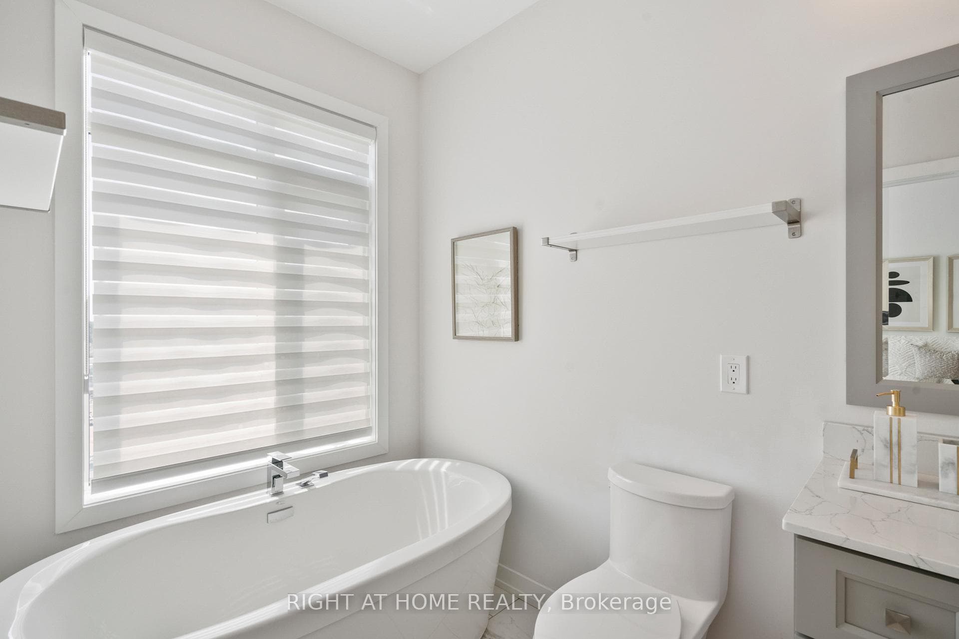 81 Glenngarry Crescent photo 24