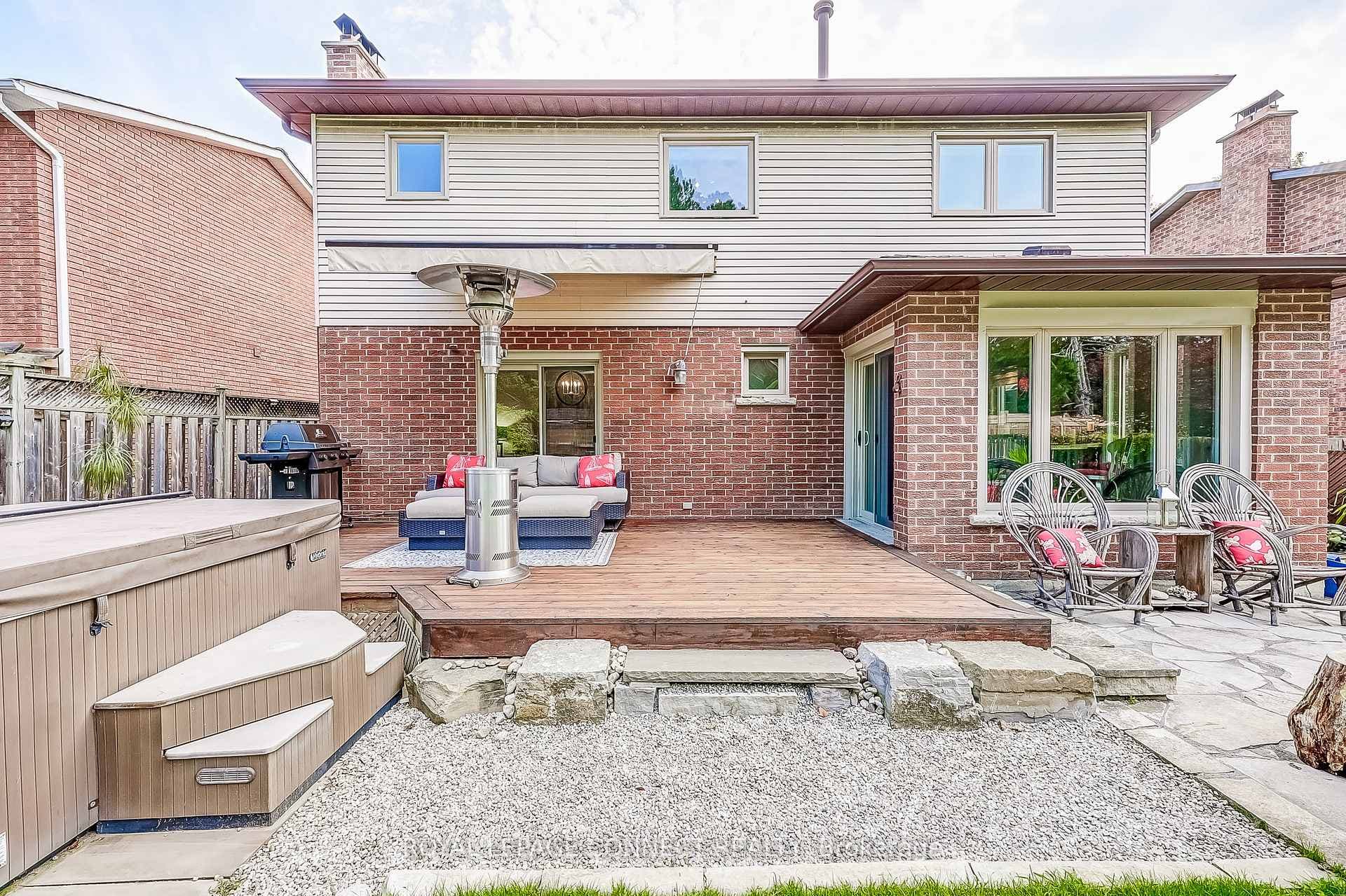 10 Longfellow Court photo 38