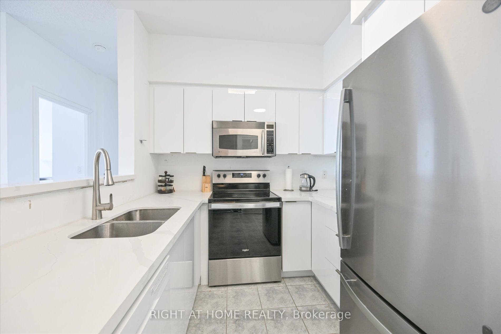 16 Dallimore Circle Unit 818 photo 9