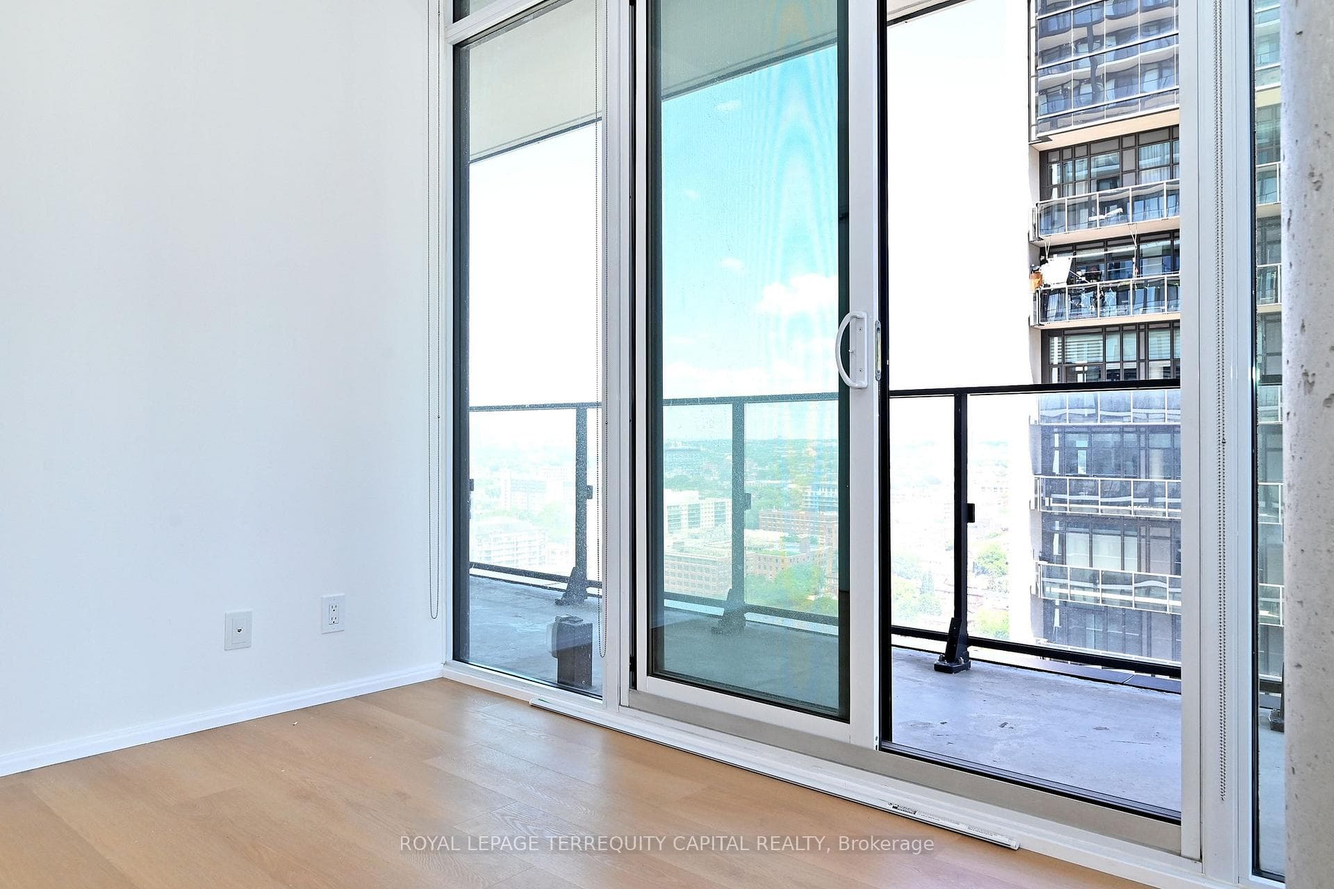 125 Peter Street Unit 2308 photo 18