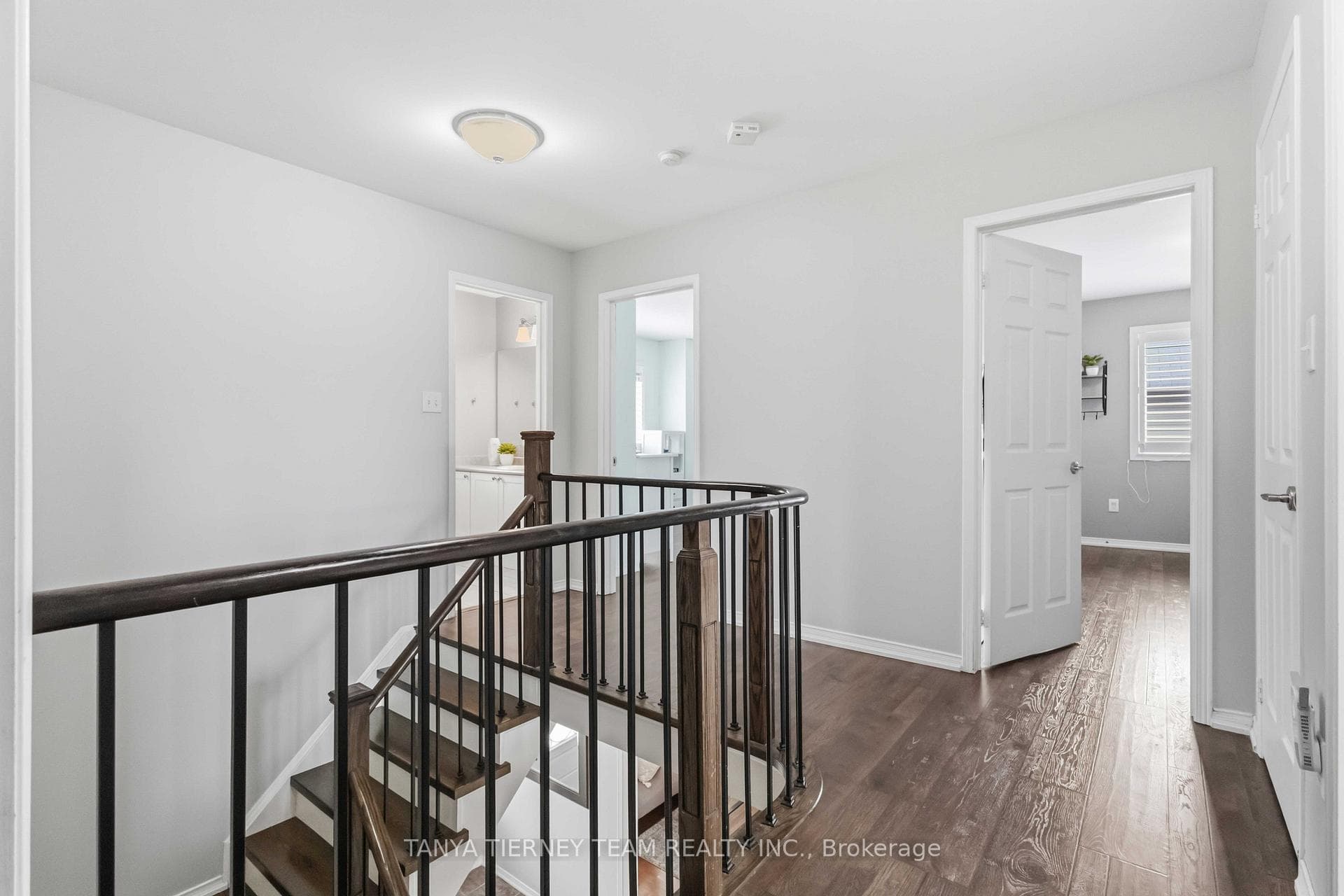 2315 Hackett Place photo 30