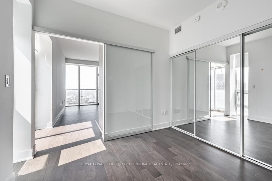 955 Bay Street Unit 3106 photo 14