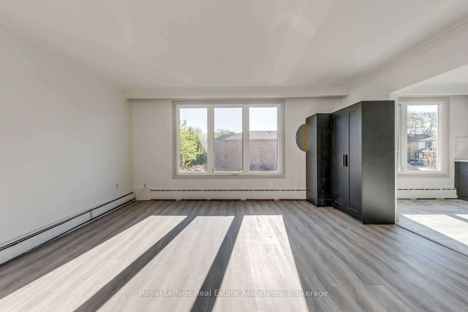 362 Royal York Road Unit 2 photo 2