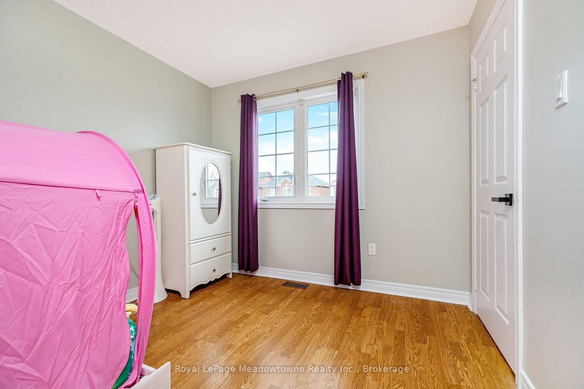 1075 Sprucedale Lane photo 30