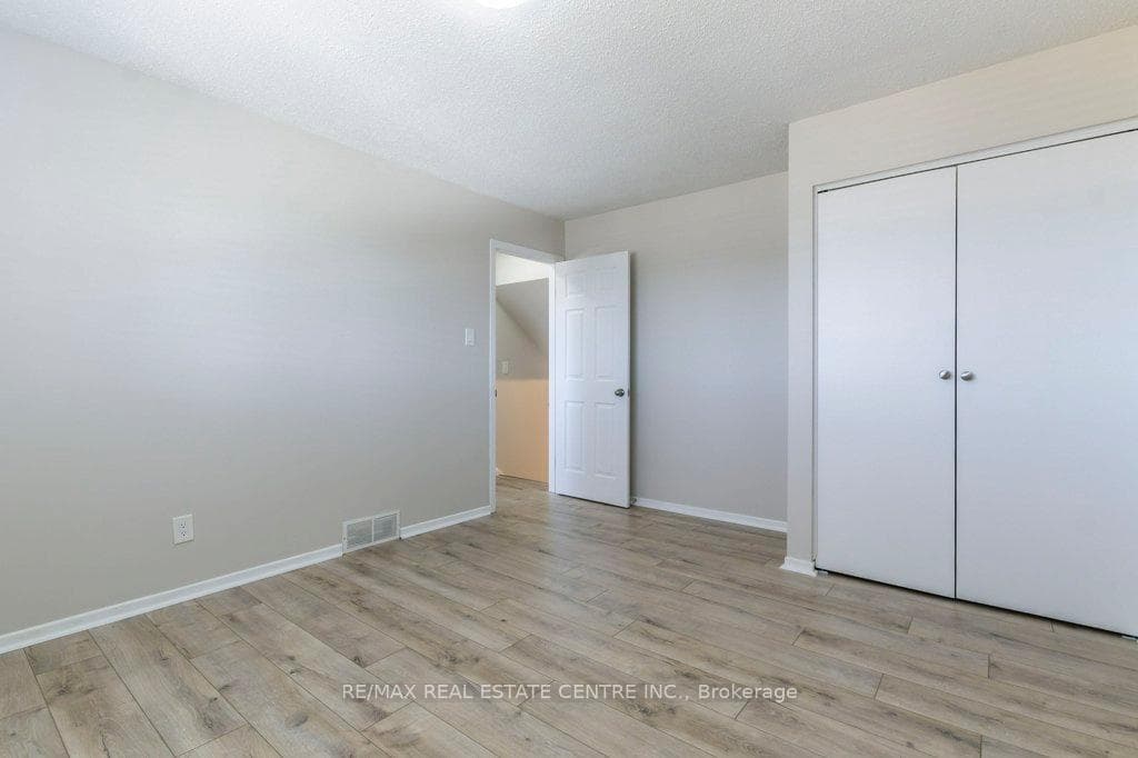 43 Briar Knoll Drive photo 20
