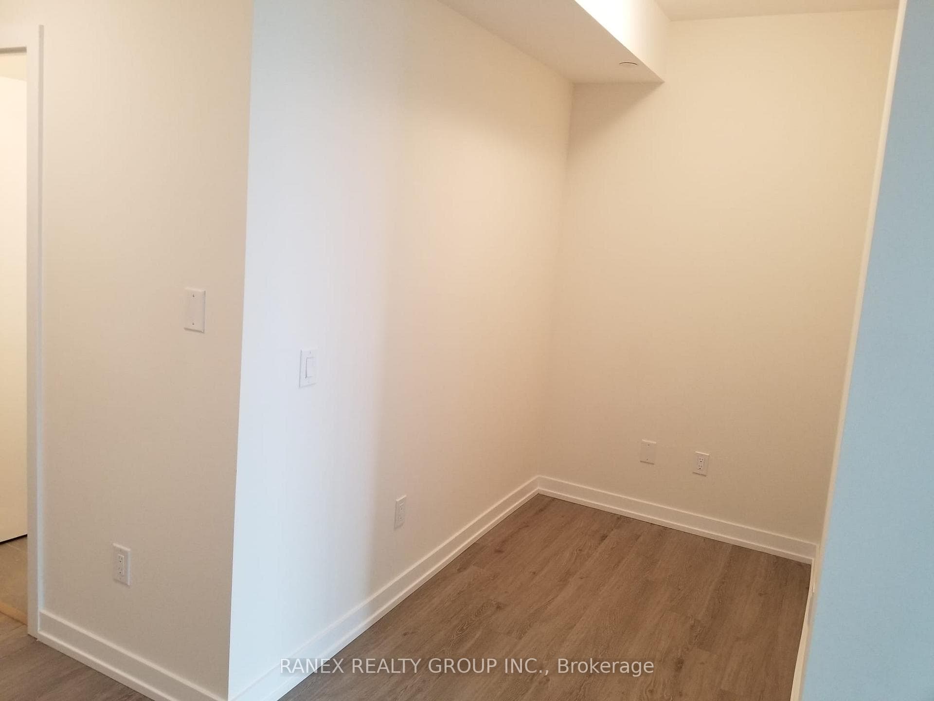 2300 St.Clair Avenue Unit 708 photo 11