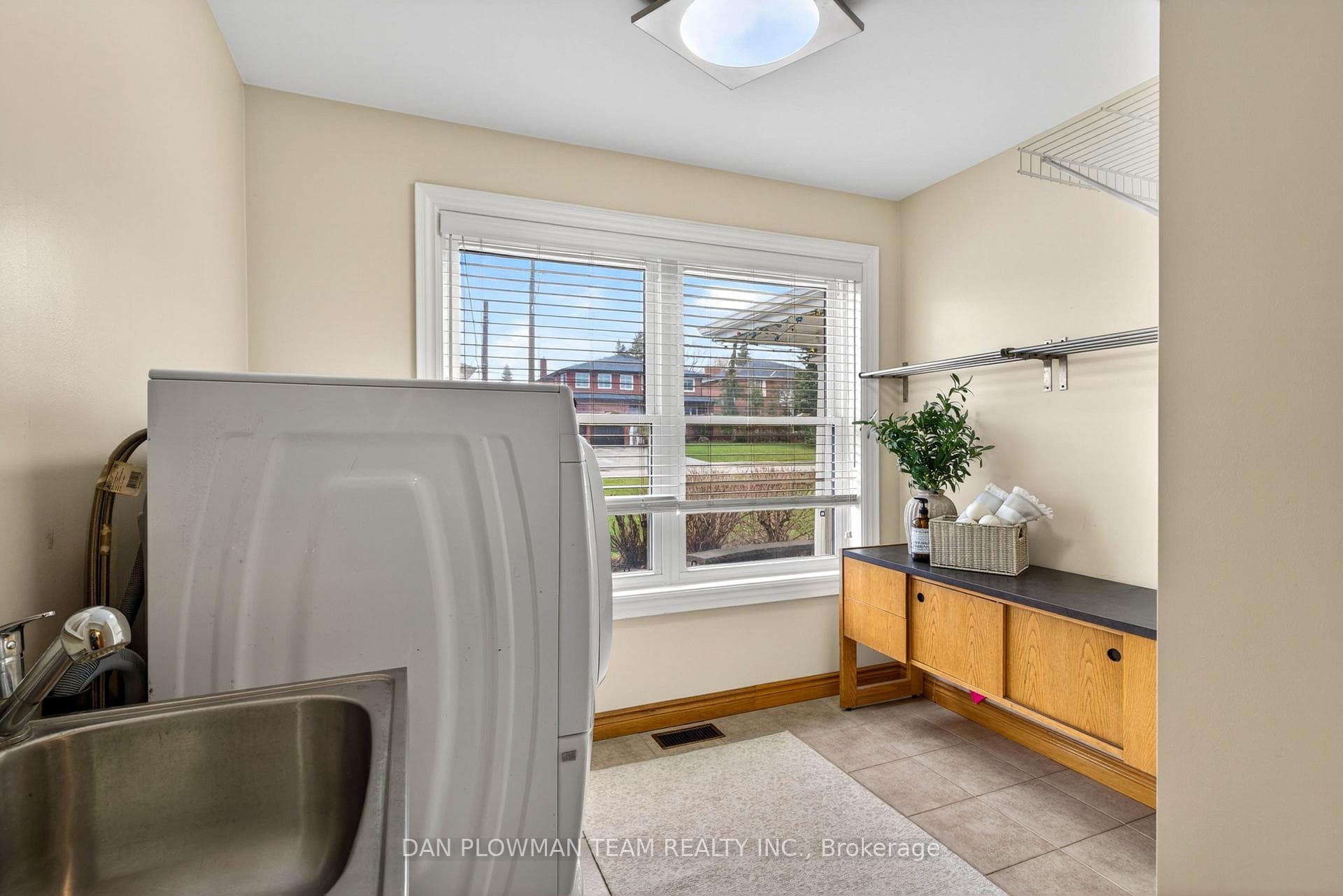 357 Powell Road photo 19