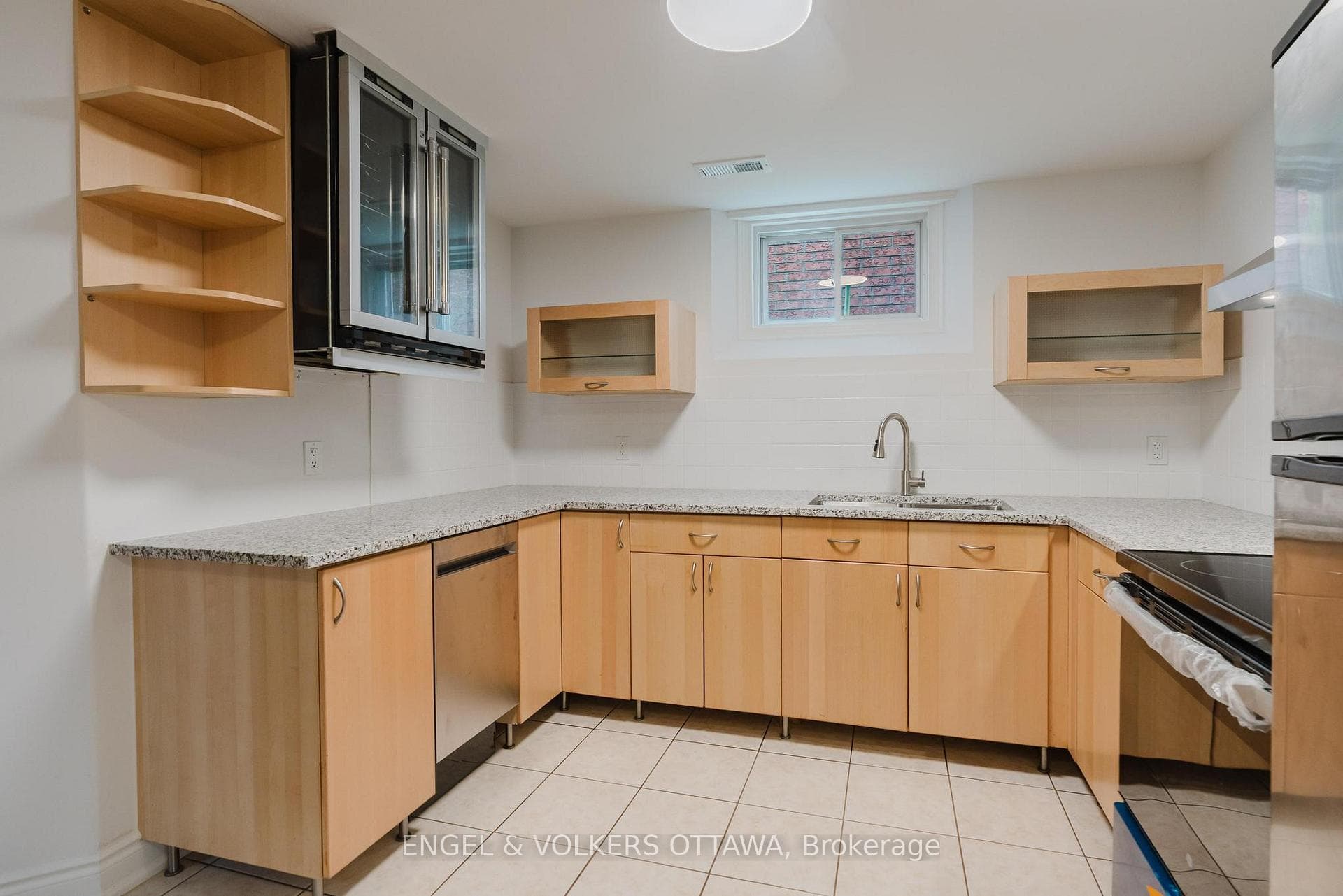 1649 Rosebella Avenue Unit B photo 27