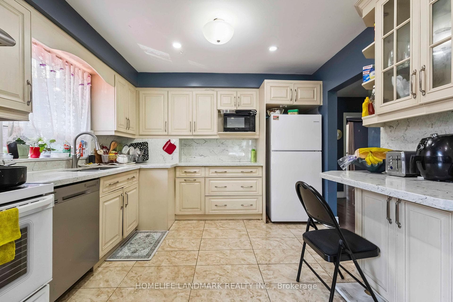 260 Chine Drive photo 16