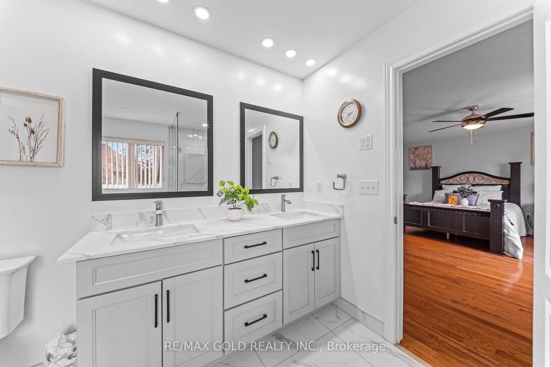 14 Dovehaven Crescent photo 30