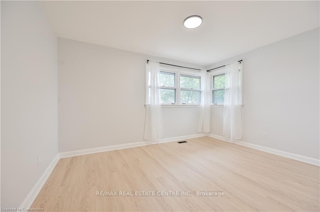738 Mohawk Road Unit Upper photo 17