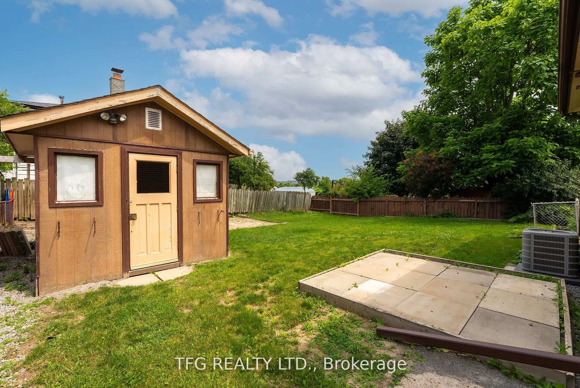 748 Chesterton Avenue photo 20