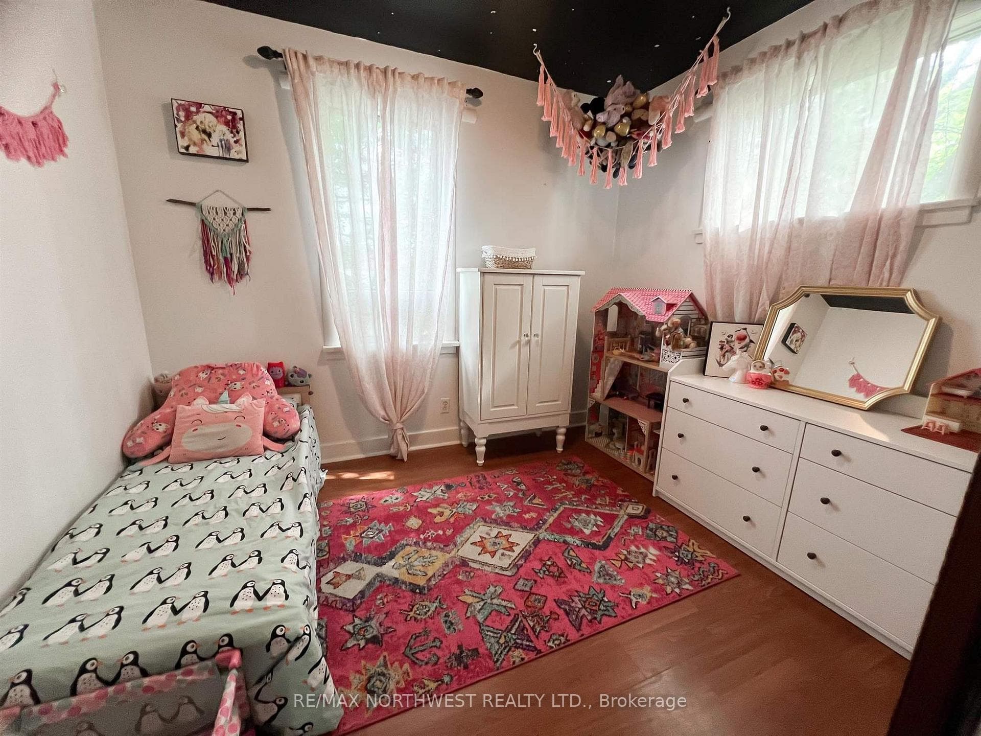 902 Park Street photo 9