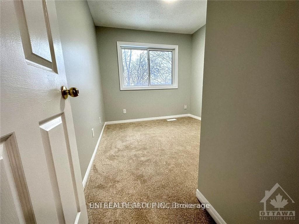 1464 BASELINE Road photo 6