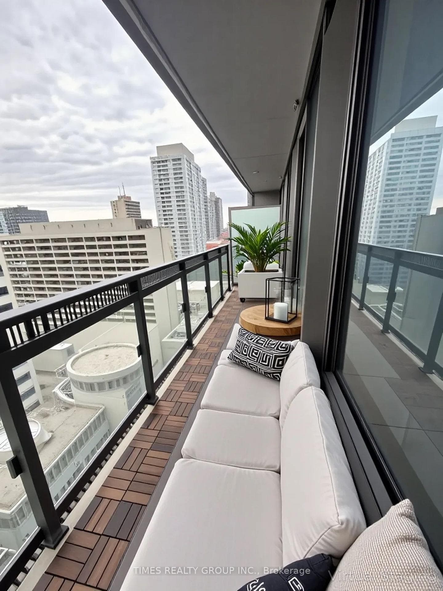 8 Eglinton Avenue Unit 1102 photo 9