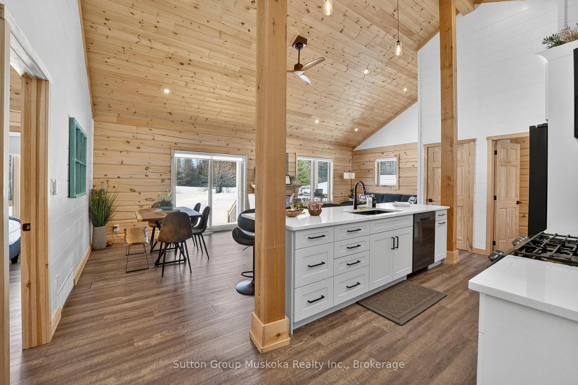 Ample storage and dishwasher