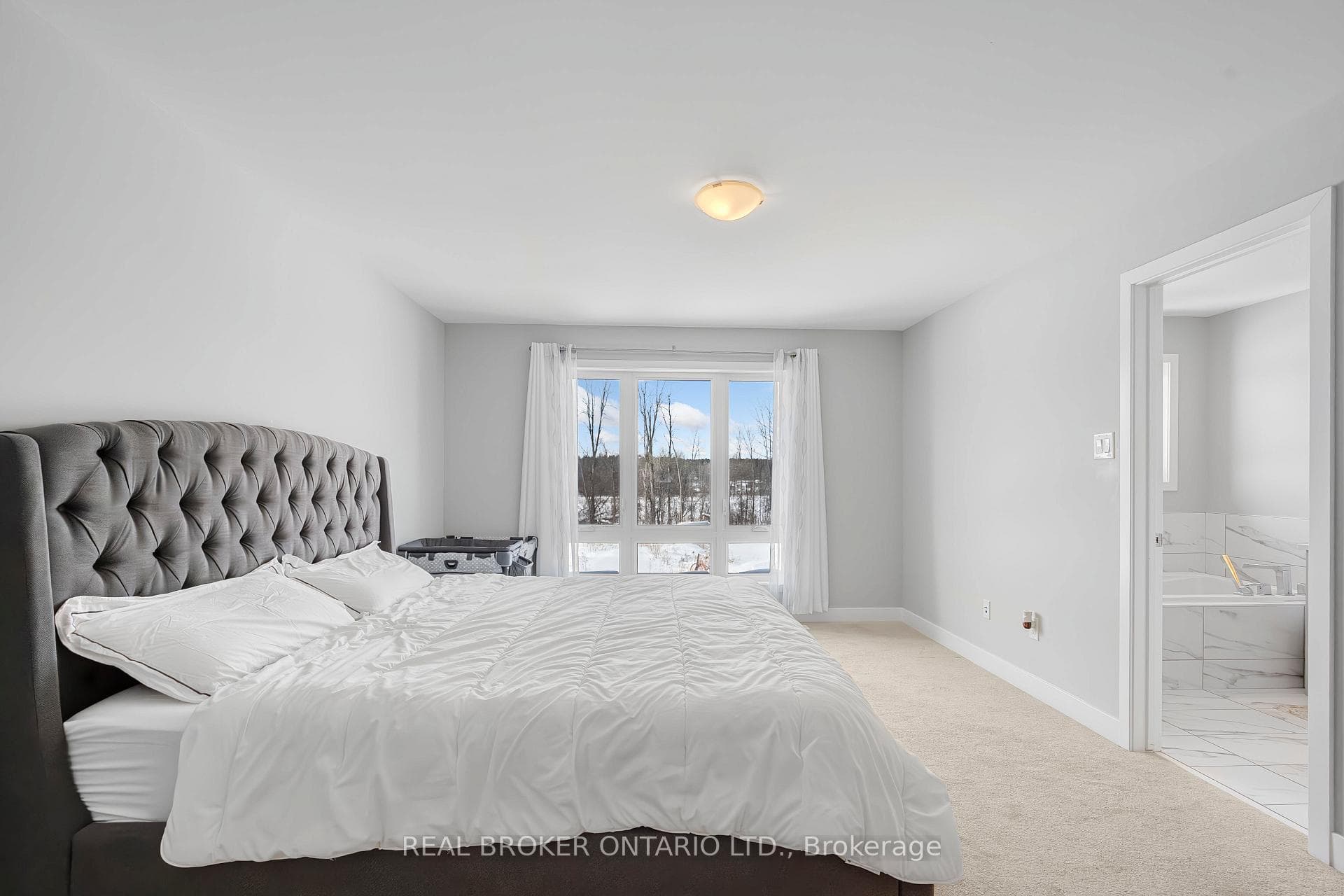 143 Bristol Crescent photo 23