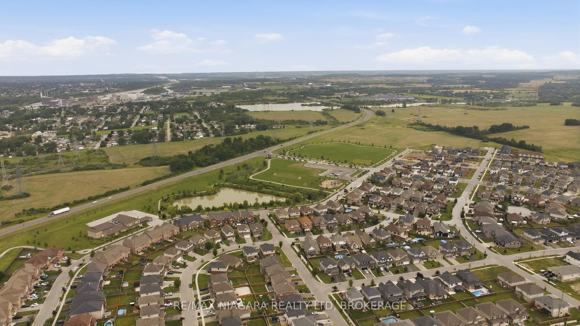 56 Sapphire Way photo 28