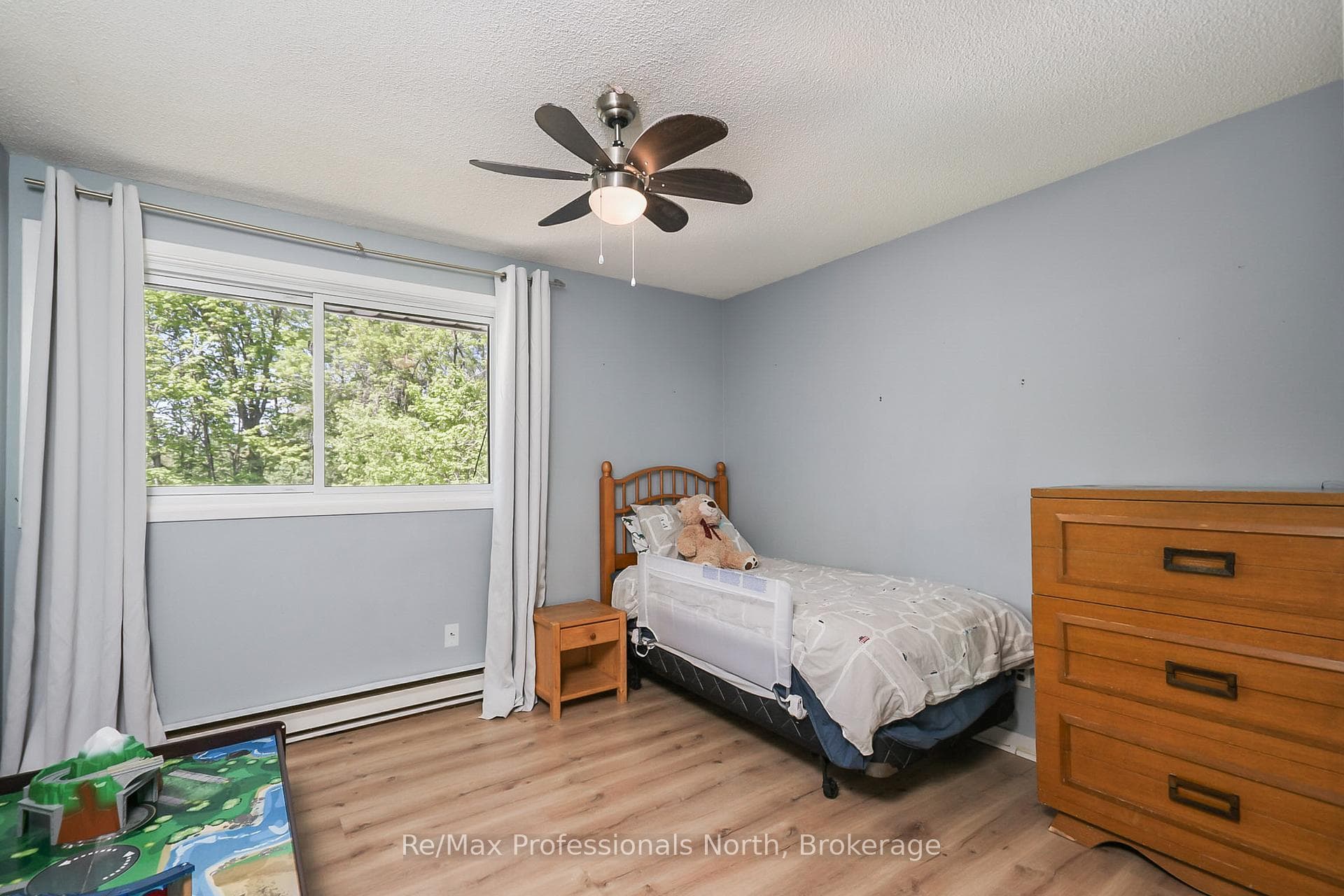 110 FRASER Street photo 15