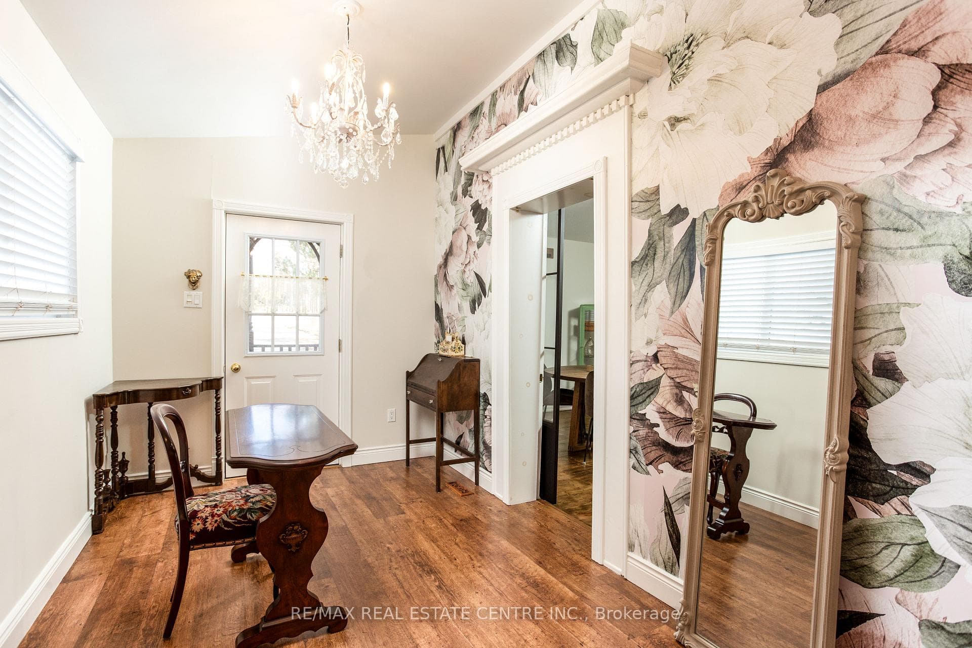 5 East John Street photo 27