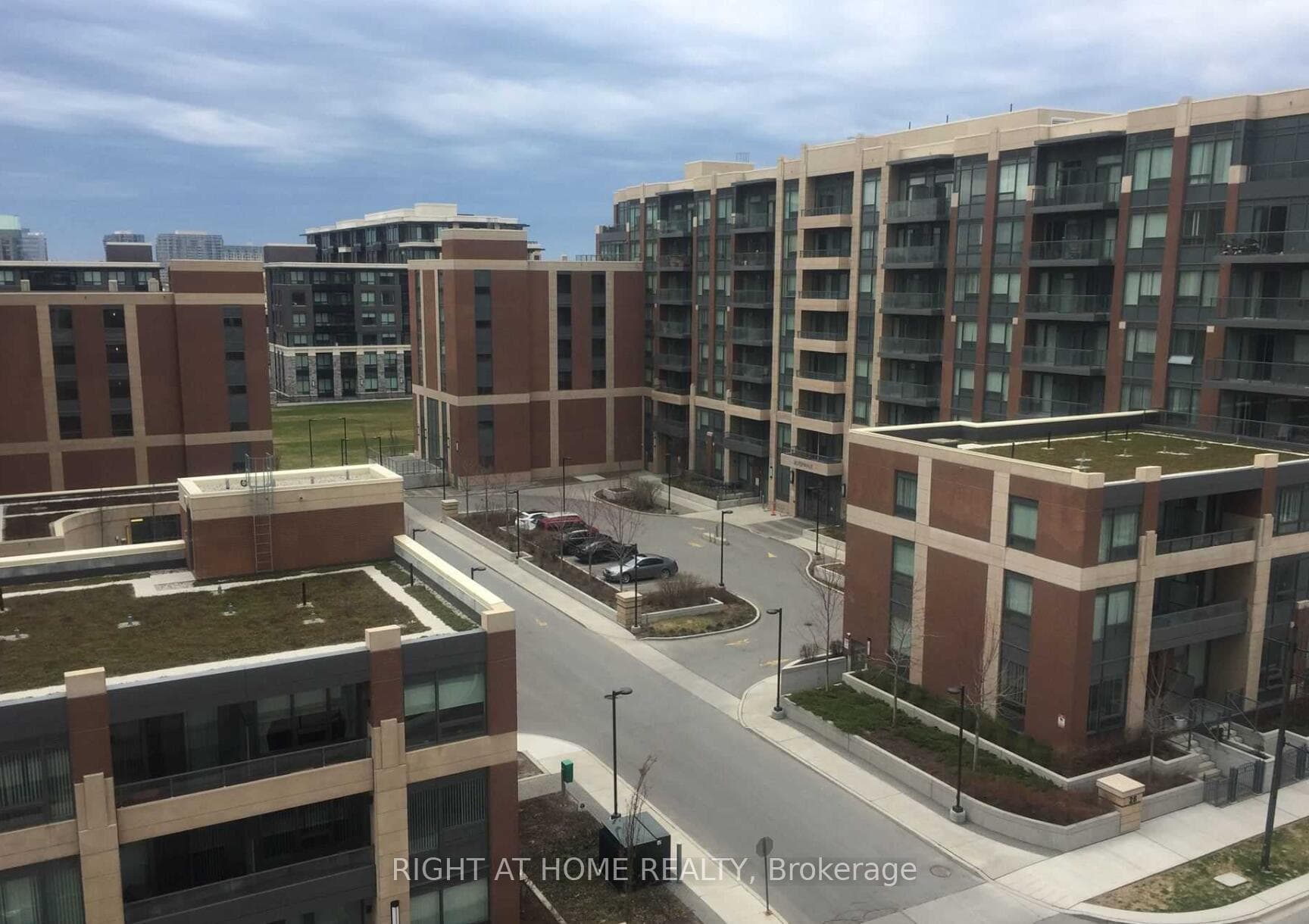 1 Uptown Drive Unit 806 photo 12