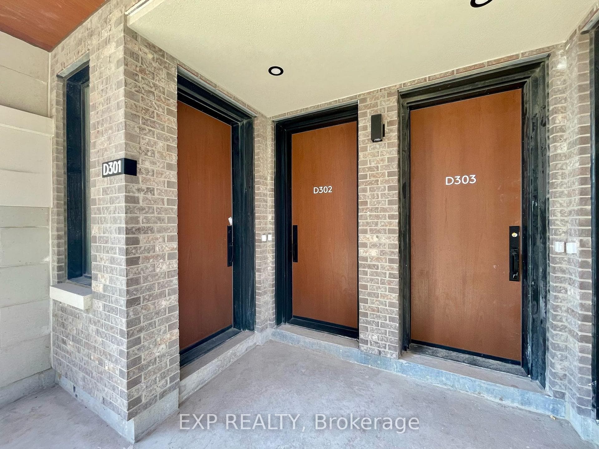 2 Red Squirrel Lane Unit 302 photo 3