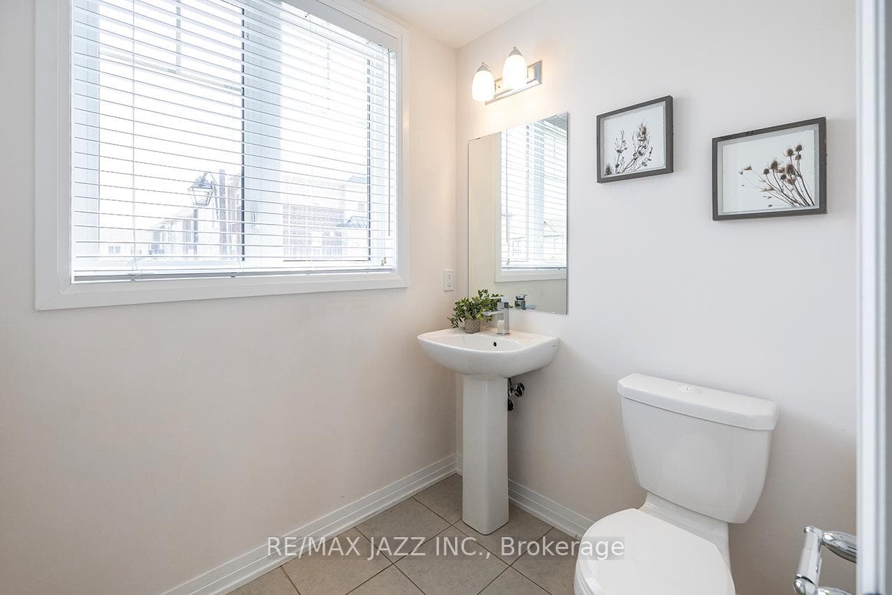 74 Ambereen Place photo 26