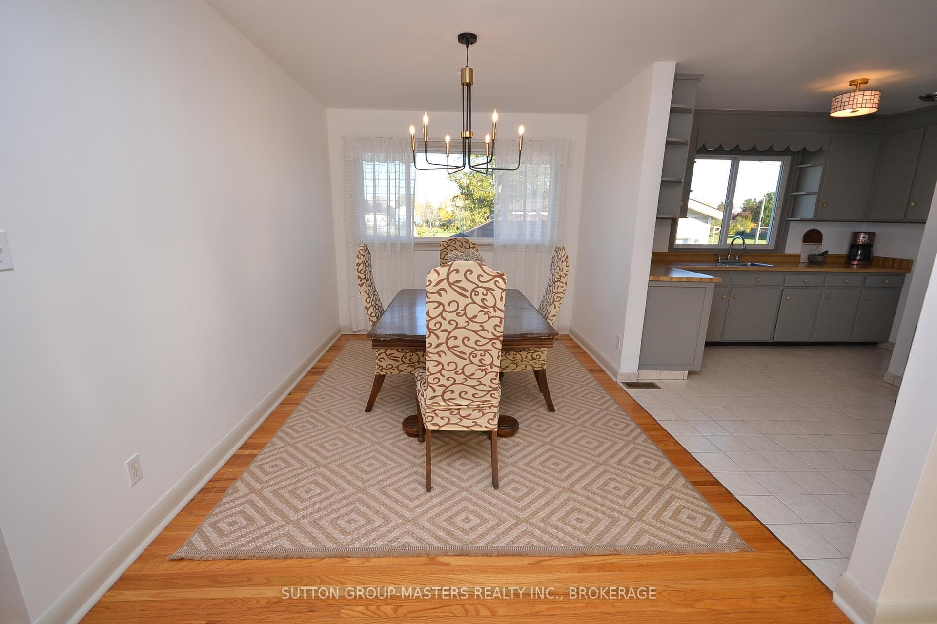 29 Brant Avenue photo 18
