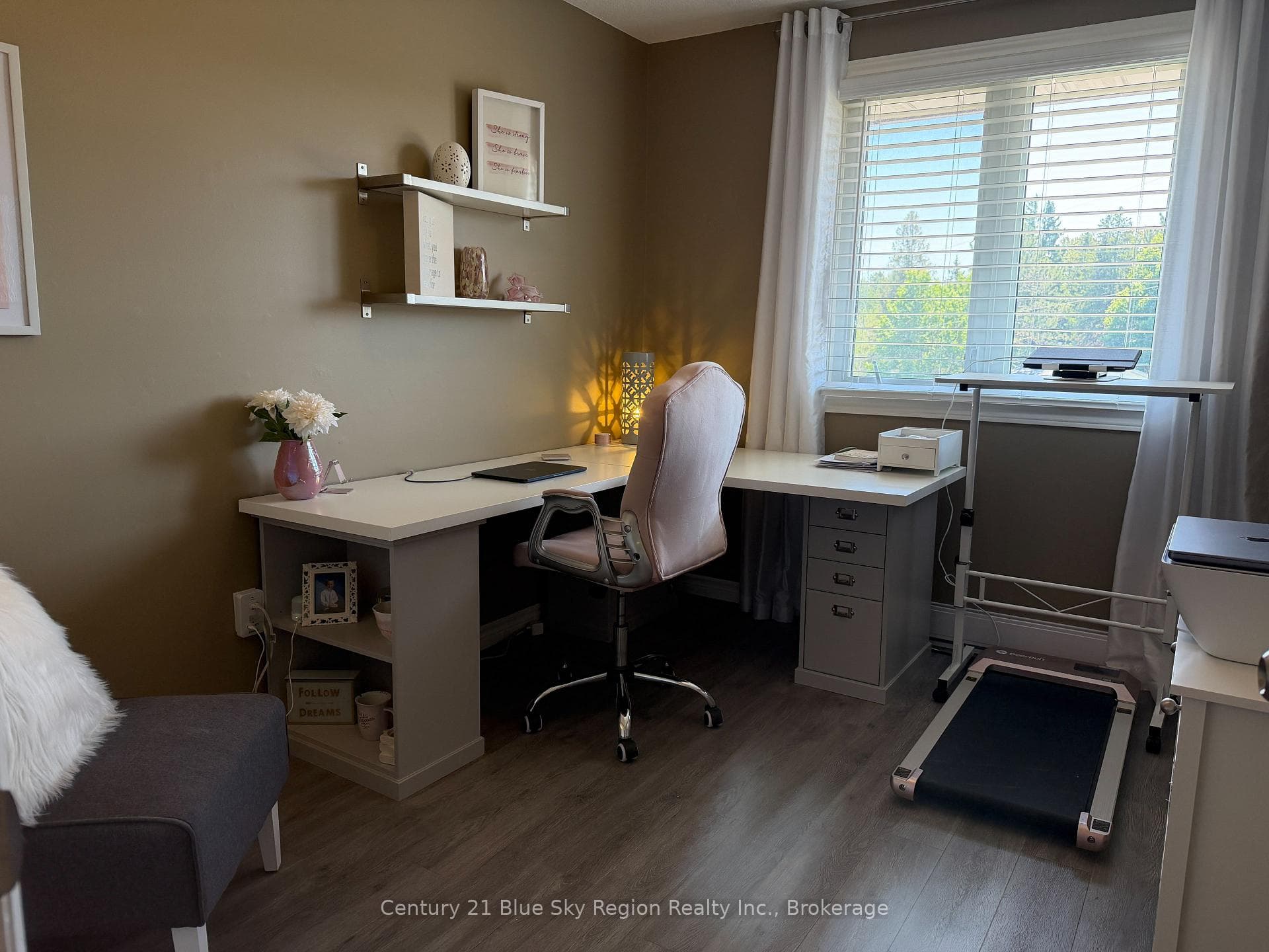 790 LAURENTIAN Avenue photo 20