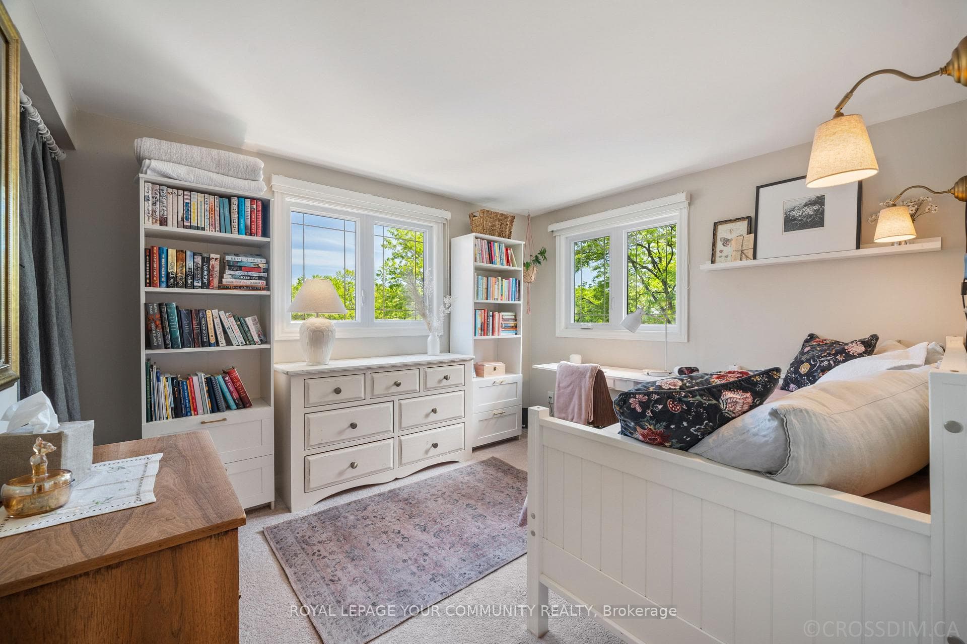 56 Moffat Crescent photo 28