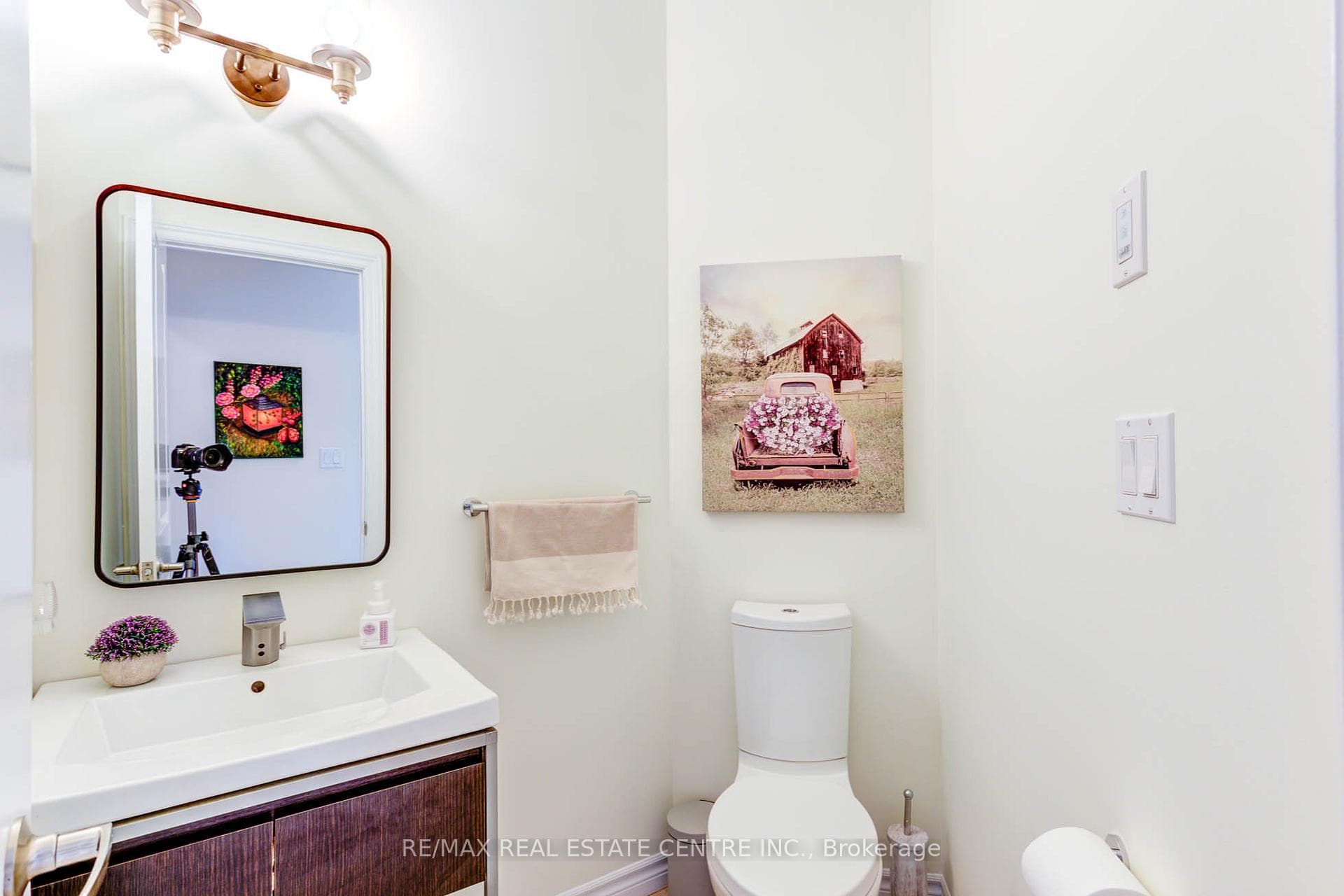 51 Creighton Avenue photo 18
