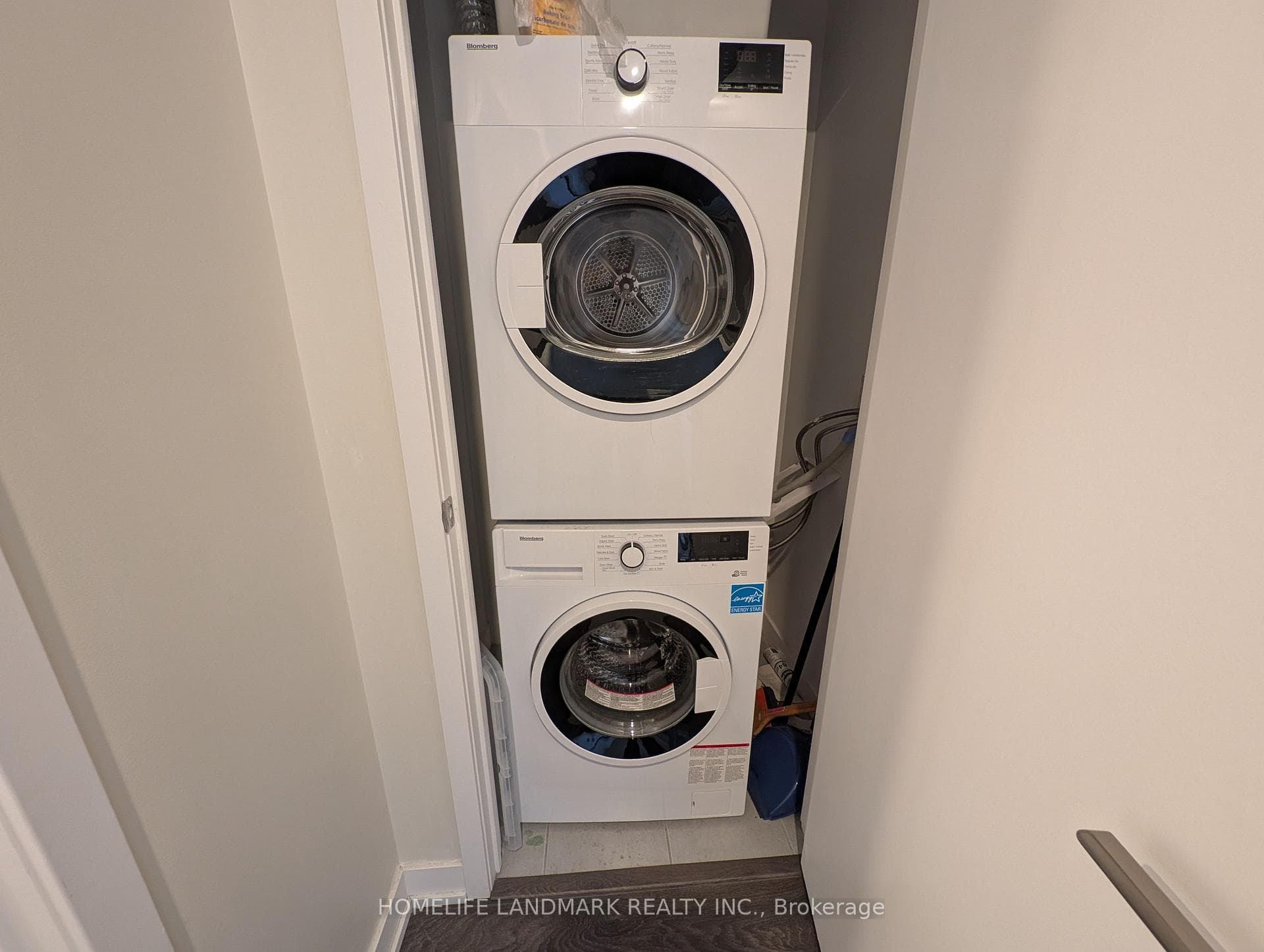 15 Holmes Avenue Unit 1501 photo 13